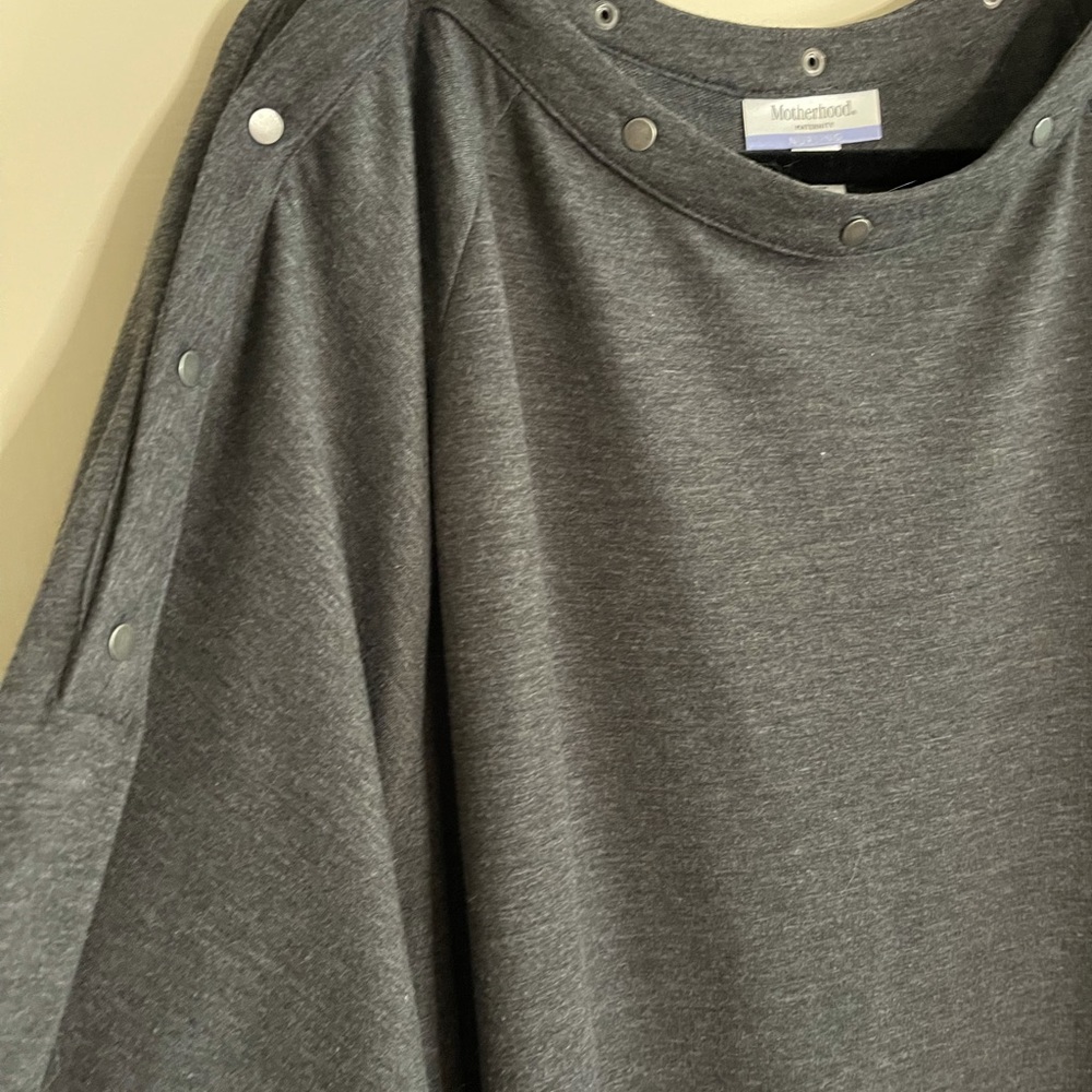 Motherhood Maternity Nursing Friendly Snap Sweatshirt, XL
